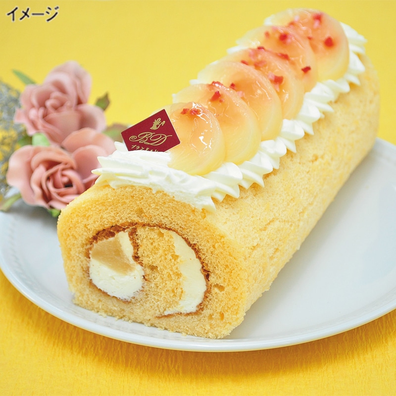 桃の生クリームロールケーキ