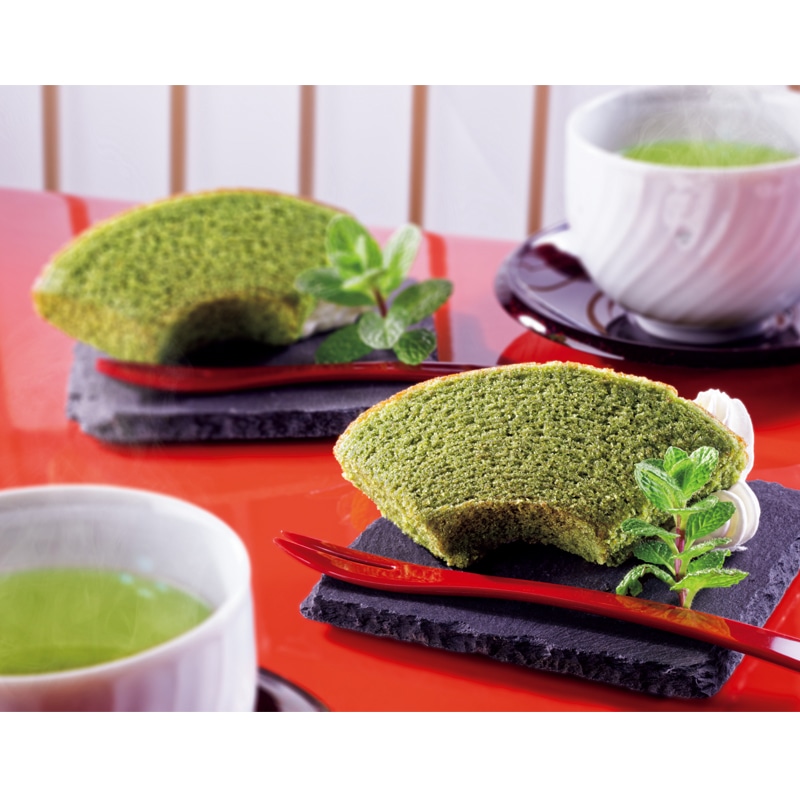 <お歳暮>西尾の抹茶入り玄米粉のバウムクーヘン