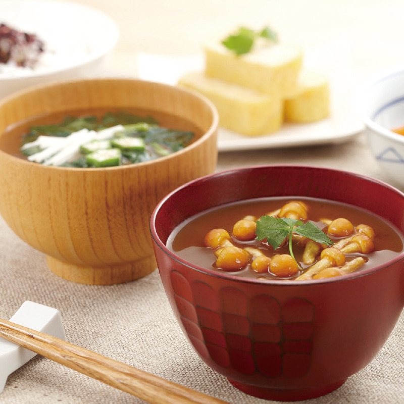 ����̓������ɂ�ׂ񁄕�̓����݂��`�E���z�����l����