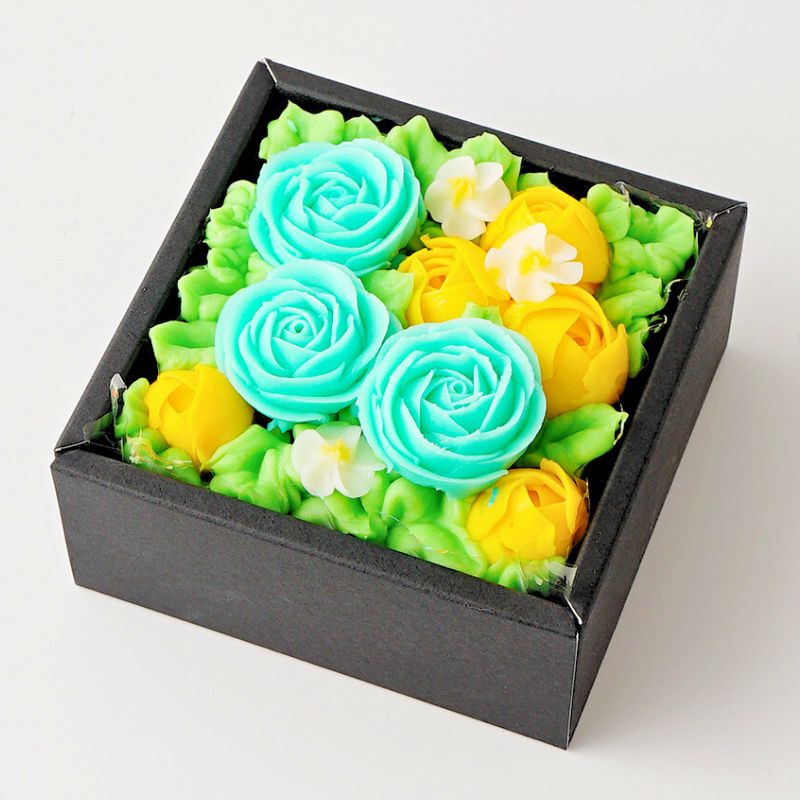 【冷凍】食べられるお花のボックスフラワーケーキミニ（ミントブルー）