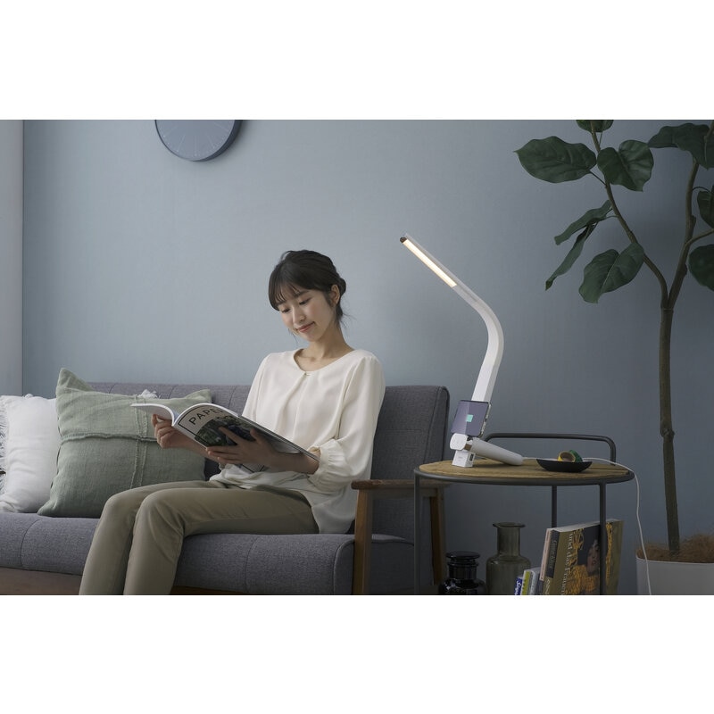 【アイリスオーヤマ】LEDデスクライトQi充電シリーズ縦置きタイプ調光・調色 ホワイト LDL-QLDL-W